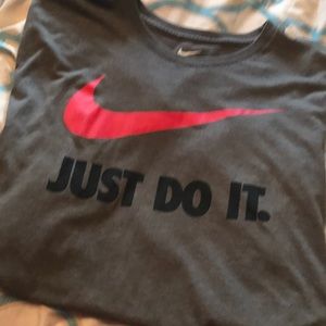 Nike T-shirt
